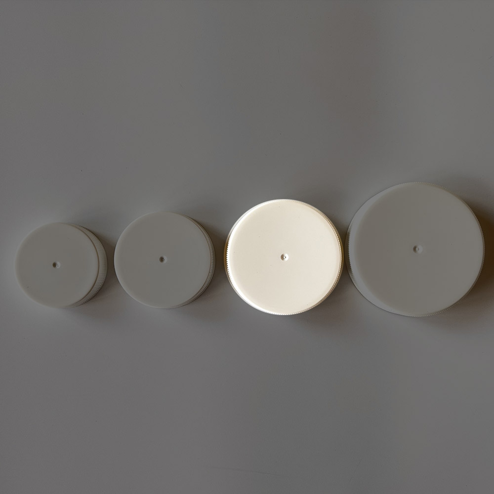 一般蓋-45牙用，直徑4.7cm，高度:1.3cm。