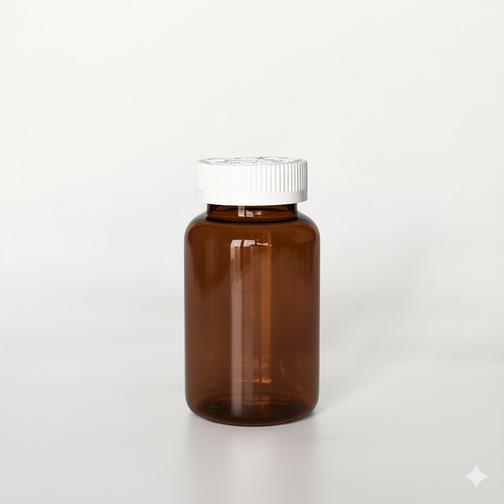 BCPG-250，茶色兒童安全蓋250ml PETG錠劑瓶，是由茶色的PETG塑膠瓶上面搭配白色的45牙兒童安全瓶蓋，安全瓶蓋裡面含有墊片及感壓封口紙，整組瓶子直立於一張白色背景上。此塑膠容器通常用於保健食品、醫療藥品、健康食品、分裝藥瓶、藥罐或是寵物用藥品身上。
