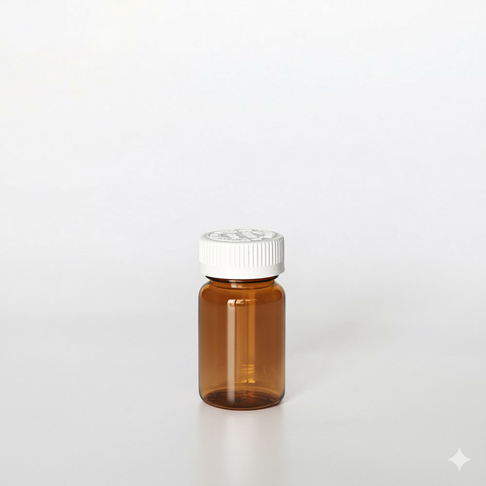 BCPG-60，茶色兒童安全蓋60ml PETG錠劑瓶，是由茶色的PETG塑膠瓶上面搭配白色的33牙兒童安全瓶蓋，安全瓶蓋裡面含有墊片及感壓封口紙，整組瓶子直立於一張白色背景上。此塑膠容器通常用於保健食品、醫療藥品、健康食品、分裝藥瓶、藥罐或是寵物用藥品身上。